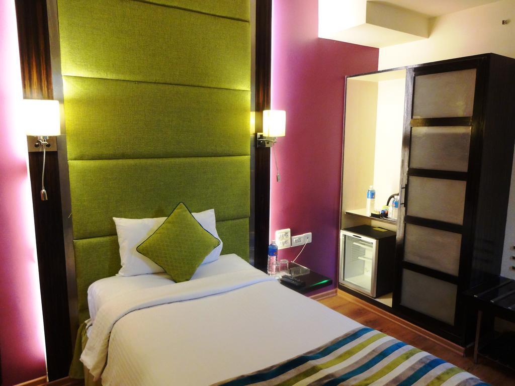 Royal Orchid Central Bangalore, Mg Road חדר תמונה