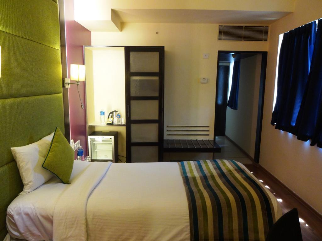 Royal Orchid Central Bangalore, Mg Road מראה חיצוני תמונה