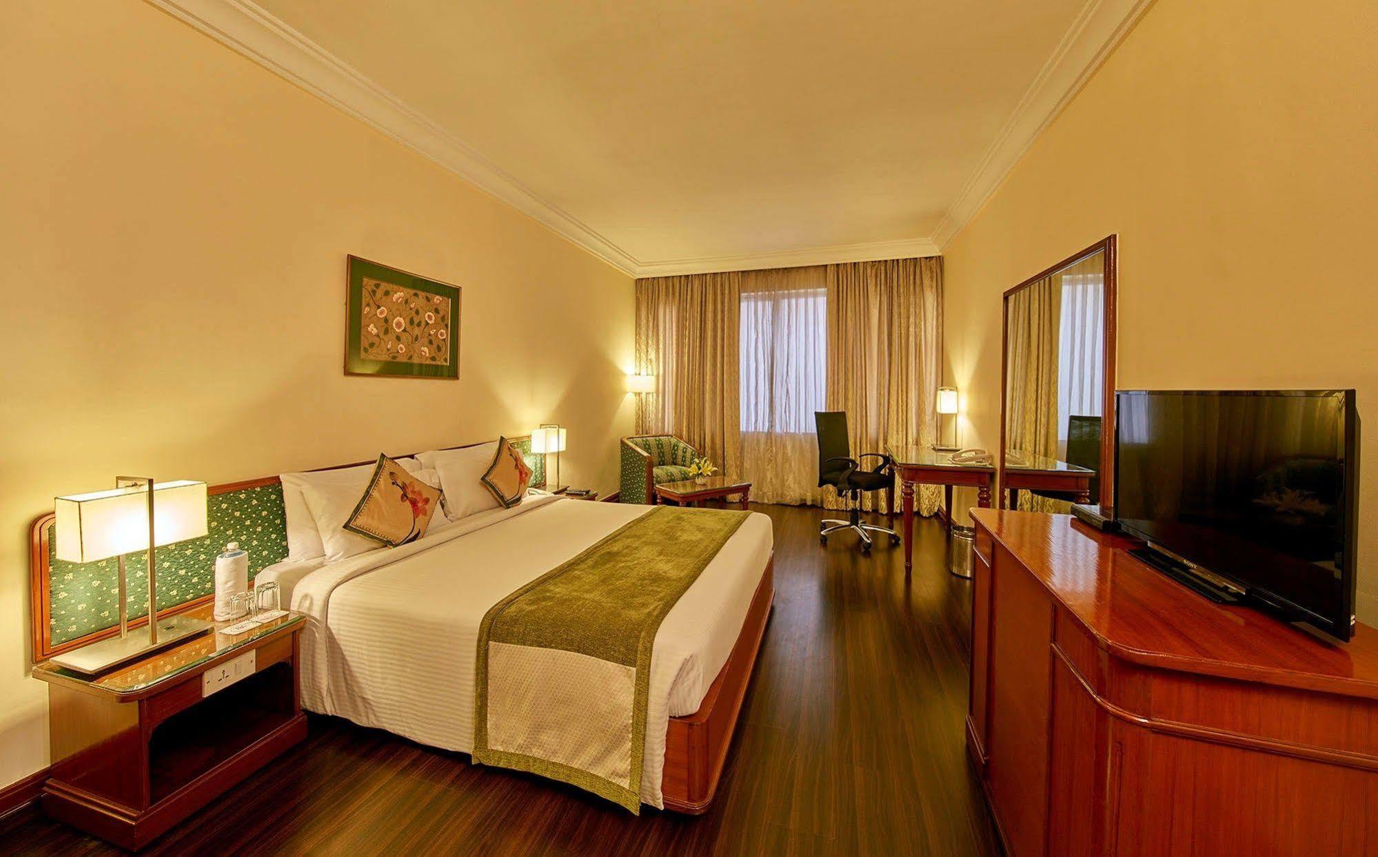 Royal Orchid Central Bangalore, Mg Road מראה חיצוני תמונה