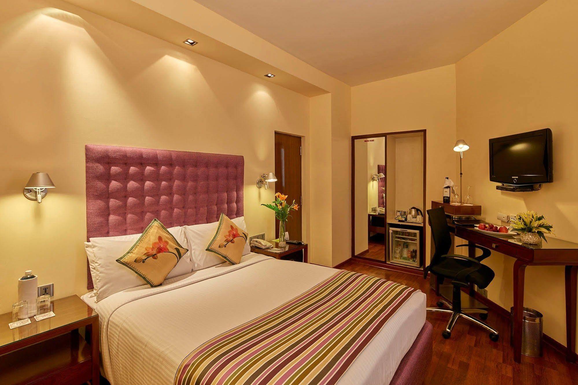 Royal Orchid Central Bangalore, Mg Road מראה חיצוני תמונה