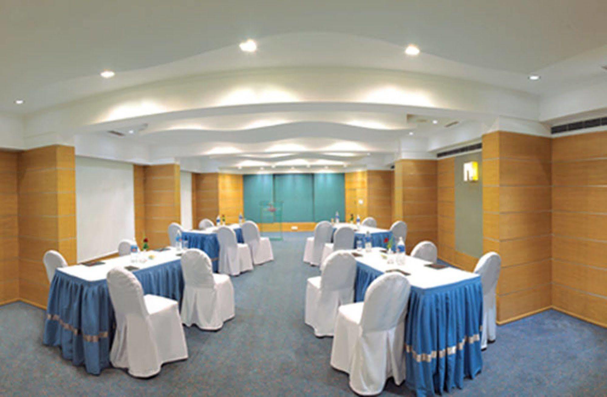 Royal Orchid Central Bangalore, Mg Road מראה חיצוני תמונה